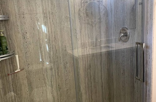 Middletown House | Love Shack private retreat