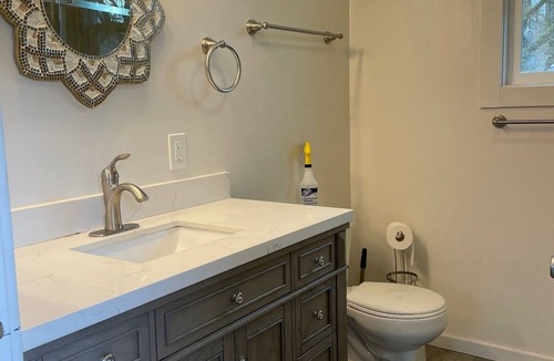 Middletown House | Love Shack private retreat