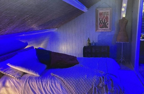 Jouarre Bed & Breakfast | love studio for couples