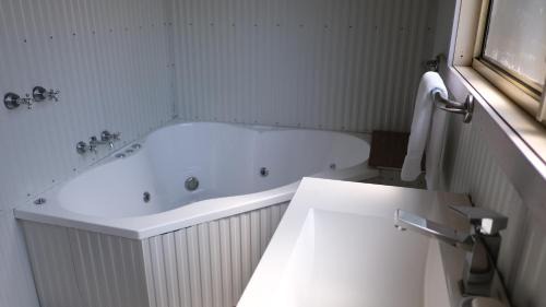 Lovedale House | Lovedale Cottages Hunter Valley