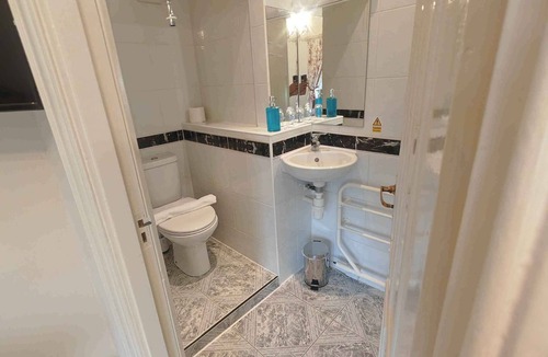 Alston Hotel | Lovelady Shield Hotel