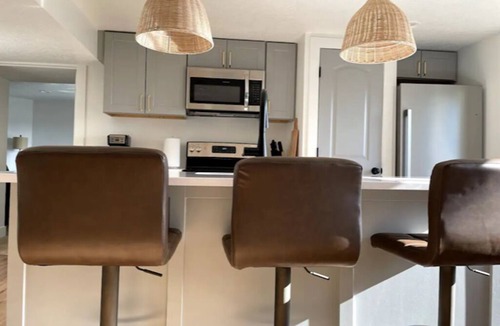 Cottonwood Heights Apartment | Lovely 1-Bdrm Apt w/Hot Tub - 5 mins from Canyons