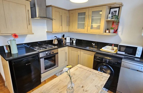 Tollington Apartment | Lovely 1 Bed Apartment 2 min to Station
