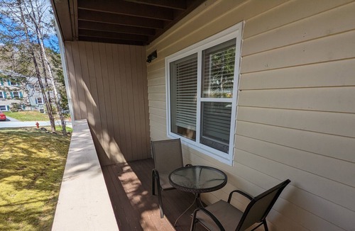 Bedford Condo | Lovely 1 Bedroom Condo With Free Parking & Wifi
