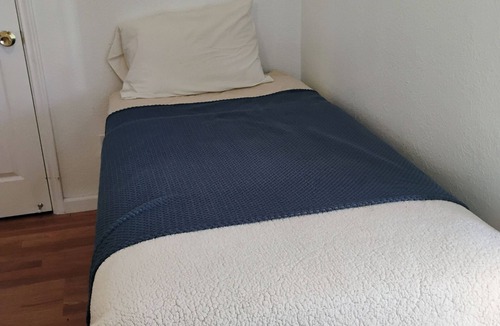 Buda Other | Lovely 1-bedroom farmhouse with AC in charming Buda. Near everything in Buda.