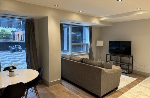 Downtown Halifax Apartment | Lovely 1 Bedroom in Downtown Halifax with parking