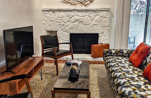 Medical Center District Apartment | Lovely 1-Bedroom Med Center Condo w/Pool Access