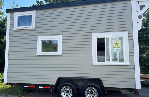 Stonington House | Lovely 1-bedroom tiny house with AC in Stonington