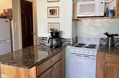 North Beach Condo | Lovely 1-bedroom condo on the beach