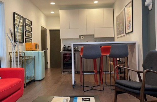Minor Apartment | Lovely 1bd Suite with AC in Central Seattle-get anywhere easily!