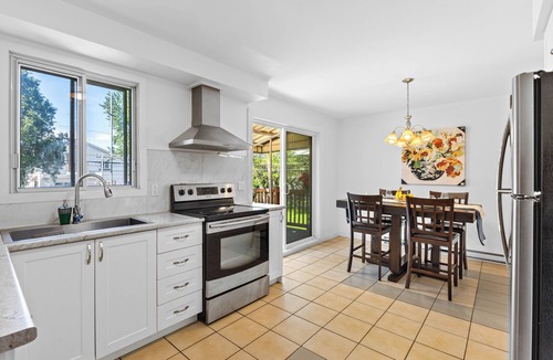Anjou House | Lovely 1Bedroom with Terrace-Near Metro Station