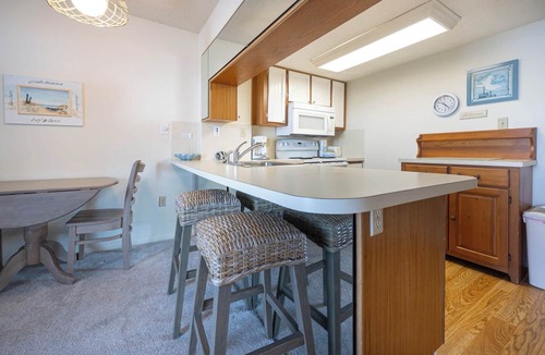 Gulf Shores Condo | Lovely 1BR Condo - Gulf Shores Surf & Racquet 603A