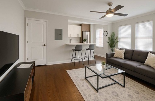 Evanston Apartment | Lovely 1BR in Evanston