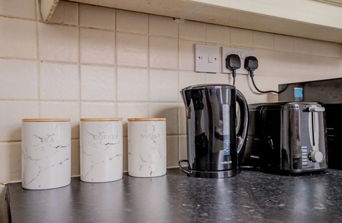 Erdington House | Lovely 2 Bed Home in Birmingham.