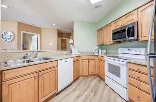 Shipyard Plantation Condo | Lovely 2-bedroom Condo on Hilton Head Island inside Shipyard Plantation