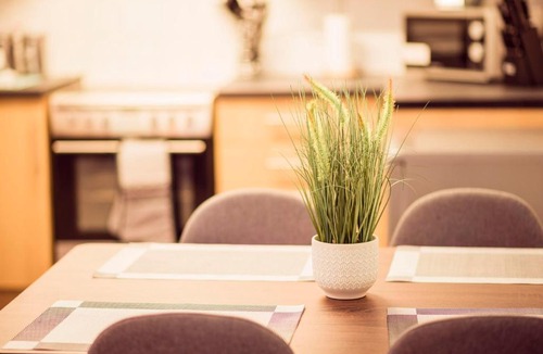 Bootle Apartment | Lovely 2 bed W.parking, wifi and coffee machine