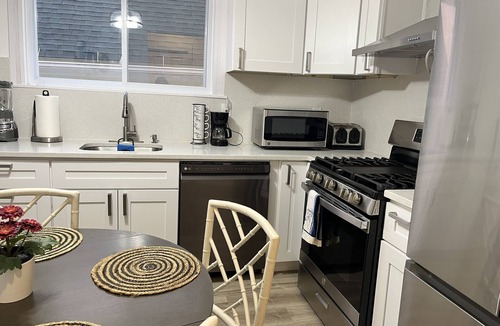Scranton House | Lovely 2-Bedroom Apartment in Scranton Valley!