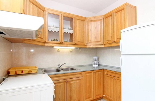 Poljica Apartment | Lovely 2-Bedroom Apartment in Poljica