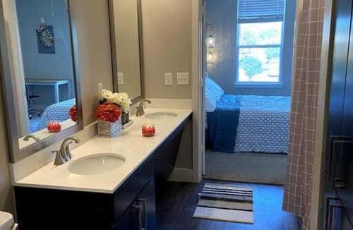Weston Apartment | Lovely 2 bedroom Apartment with luxury amenities