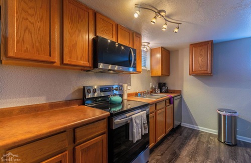 Valverde Condo | Lovely 2-bedroom condo in Denver perfect for your next getaway