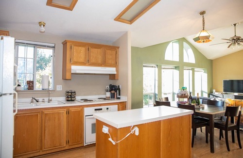 Ramona House | Lovely 2-bedroom house with AC in charming Ramona