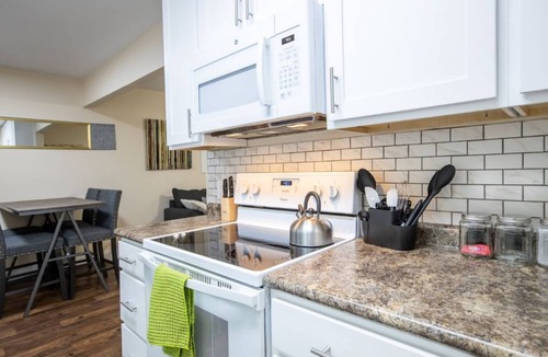 Midlothian Apartment | Lovely 2 bedroom in Midlothian, 3 minutes from downtown.