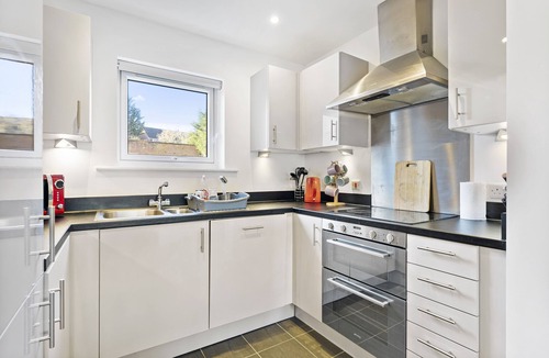 Warwick House | Lovely 2-bedroom in Warwick