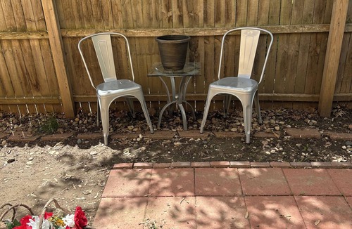 Blue Springs House | Lovely 2-bedroom room rental in Blue Springs