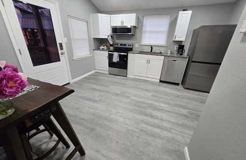 Uniontown House | Lovely 2-bedroom triplex unit with AC in charming Van Buren.