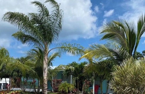 Jupiter House | Lovely 2 Bedroom with a Pool