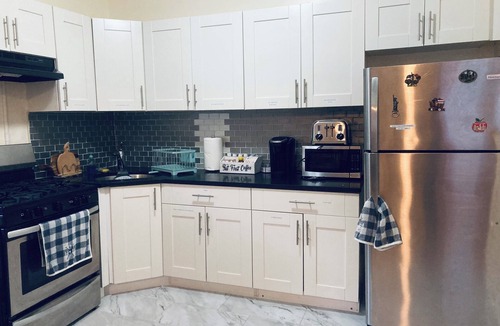 University Heights House | Lovely 2-BR APT in a Private House - 2nd Floor with On-site Parking