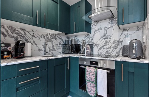 St. Ann's House | Lovely 2 BR with Grill