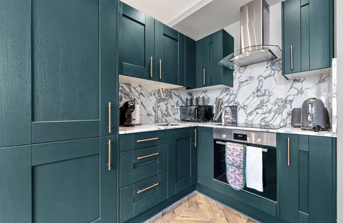 St. Ann's House | Lovely 2 BR with Grill