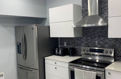 Monkland Village Apartment | Lovely 2 huge bedrooms apartment with free parking