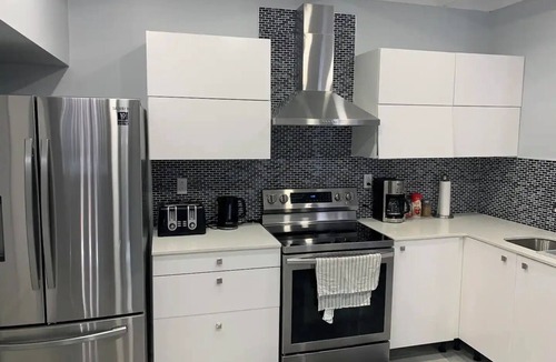 Monkland Village Apartment | Lovely 2 huge bedrooms apartment with free parking
