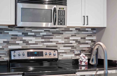 South Eola Condo | Lovely 2BD 2BTH Thorton Park Condo w/secure parking