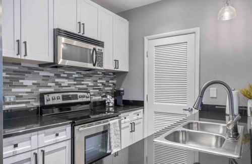 South Eola Condo | Lovely 2BD 2BTH Thorton Park Condo w/secure parking