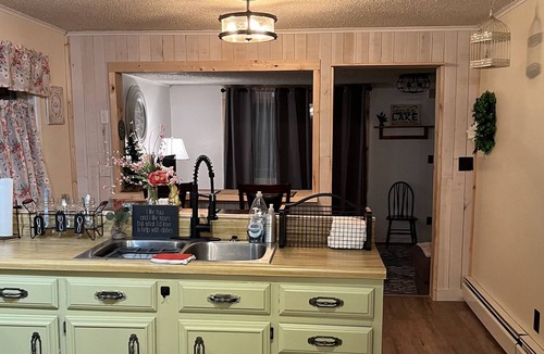 Shinglehouse Apartment | Lovely 2BDRM with Water and Mountain Views