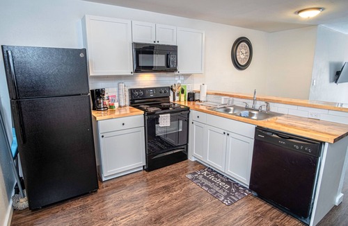 Midtown Apartment | Lovely 2br/2ba Home Near Riverwalk