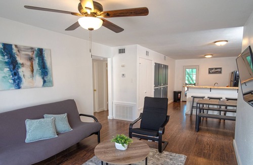Midtown Apartment | Lovely 2BR/2BA Home Near Riverwalk