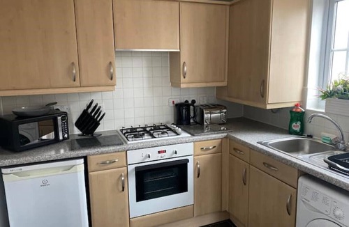 Doncaster Apartment | Lovely 2nd floor 2 bed flat sleeps 4