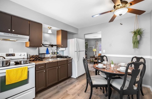 Mendota Apartment | Lovely 3 BD Apt. J | Ground Floor, Great Coffee!