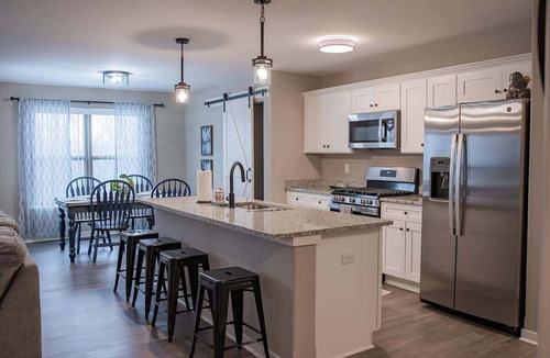 Loves Park House | Lovely 3 Bed Condo in Loves Park