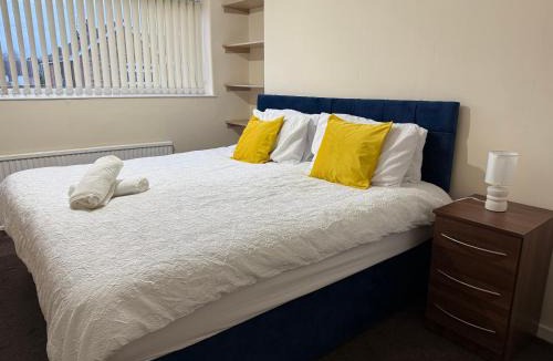 Oadby House | Lovely 3 Bed House in Oadby-Leicester