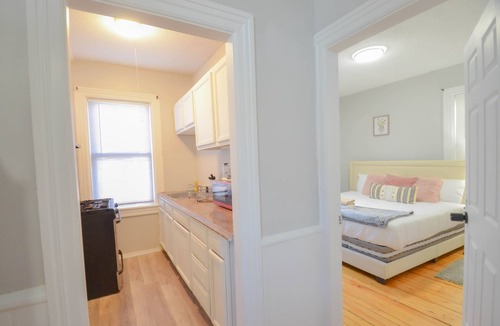 Smith Hill Apartment | Lovely 3 bedroom apartment V