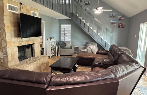 Nocona House | Lovely 3-bedroom house on Lake Nocona with direct private dock access