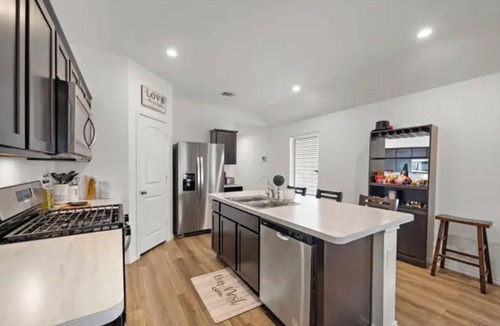 Houston House | Lovely 3-bedroom house with AC in vibrant Houston