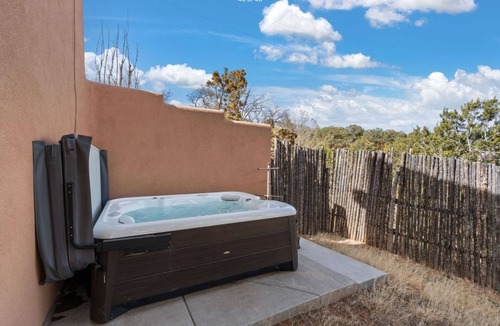 Rio en Medio House | Lovely 3-bedroom house in Santa Fe
