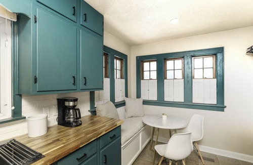 College Hill House | Lovely 3-bedroom house close to parks.