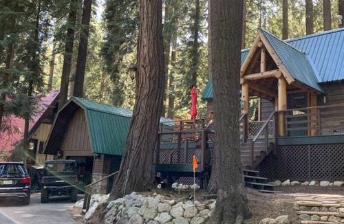 Strawberry Cabin | Lovely 3-bedroom mountain cabin in Twin Bridges